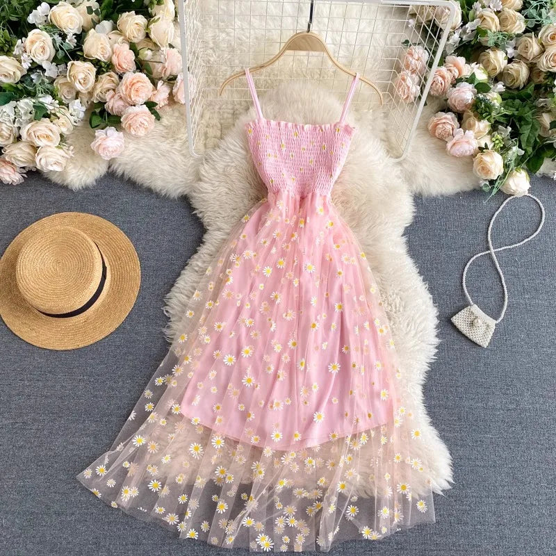 Spring Floral Dress with Daisies