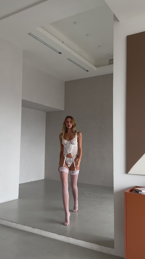 Delicate Floral Set with Stockings